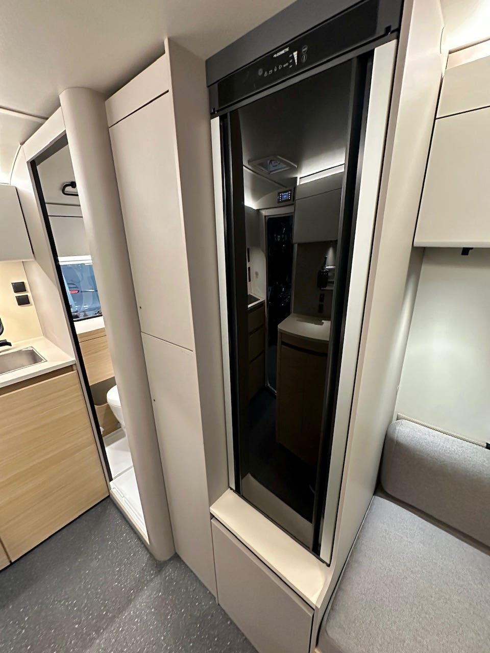 03d146d7-565b-40c6-b1fb-bd0db9868840