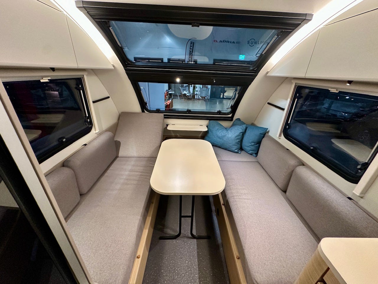 24c1f963-2752-4fb4-963d-46a70aebb857