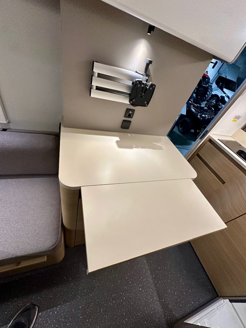 452c92f0-ec9f-45c5-8aef-795085b5310f