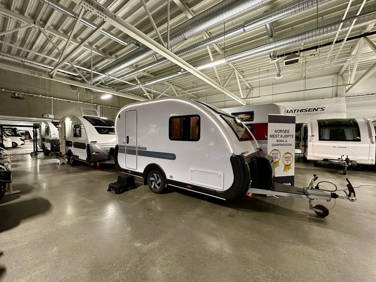 6dc754ec-d948-41a7-b261-35e829d13f0e