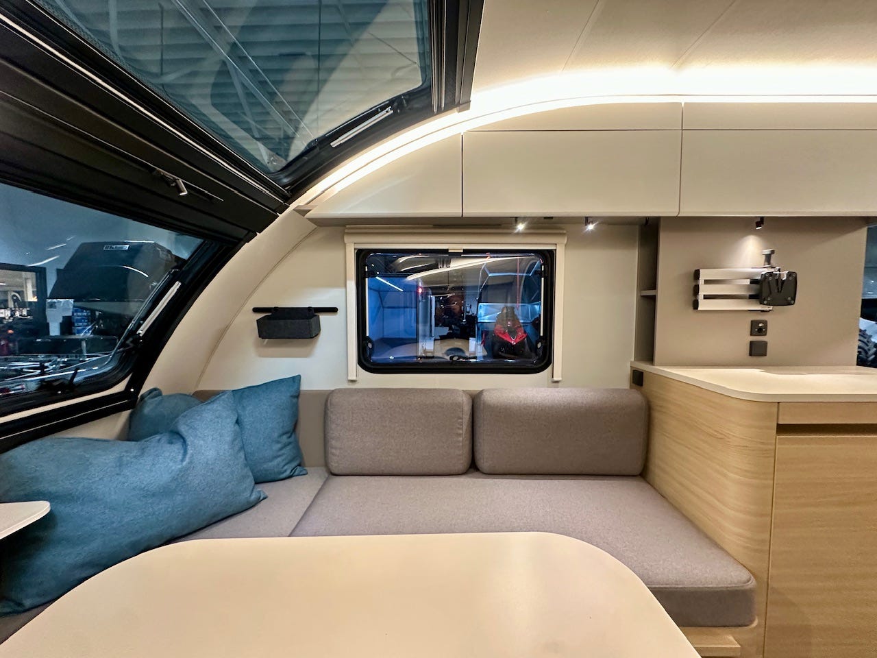 c68c3cc9-350f-48bb-8ff9-715eaae37470