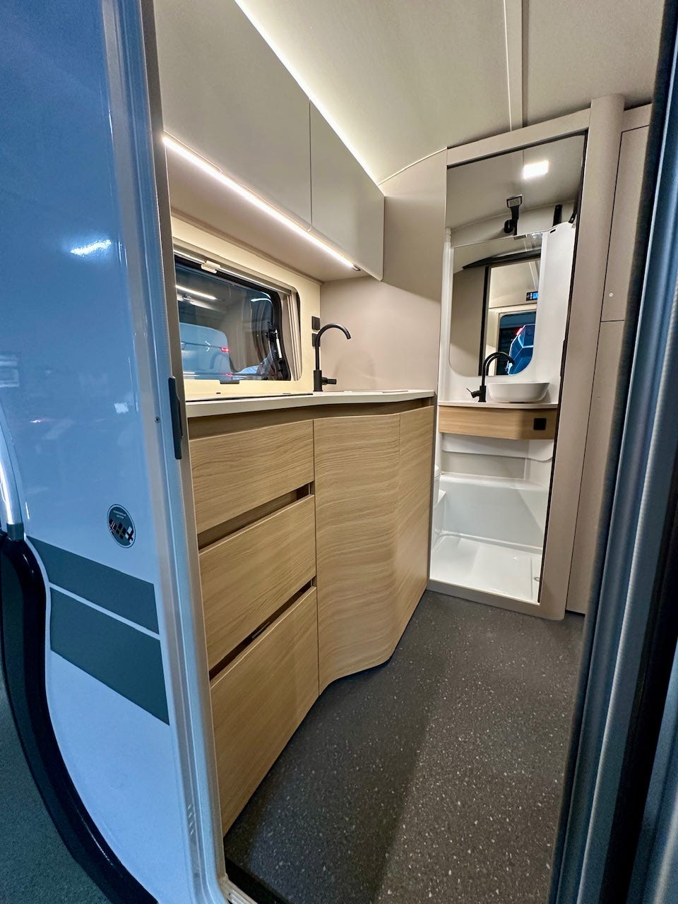 c8f5f16b-5139-4973-86f0-293c6d513657