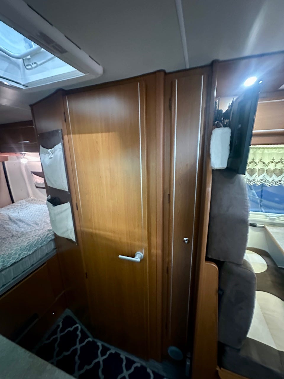 3dedd42f-fb8a-42e8-b990-d346e953ccf3