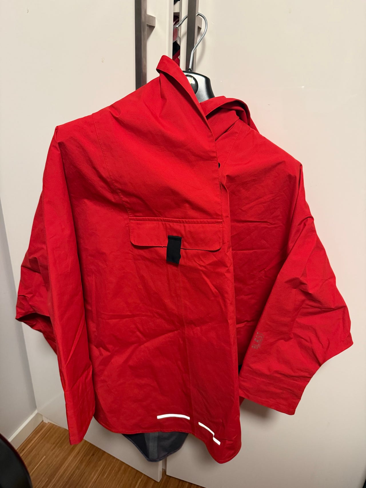 Blæst regnponcho str 10-12 år | FINN-torget