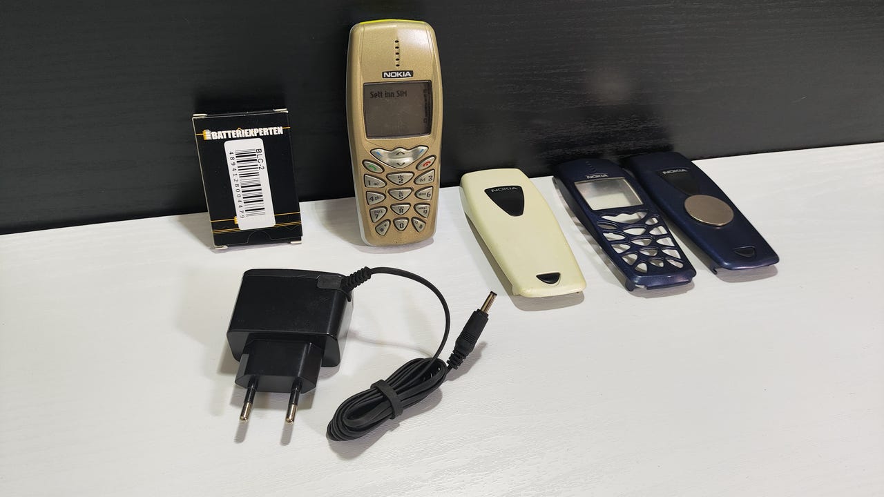 Ulåst/Operatør Fri Nokia 3310 Pakke Med Nytt Batteri & Lader ++ | FINN ...