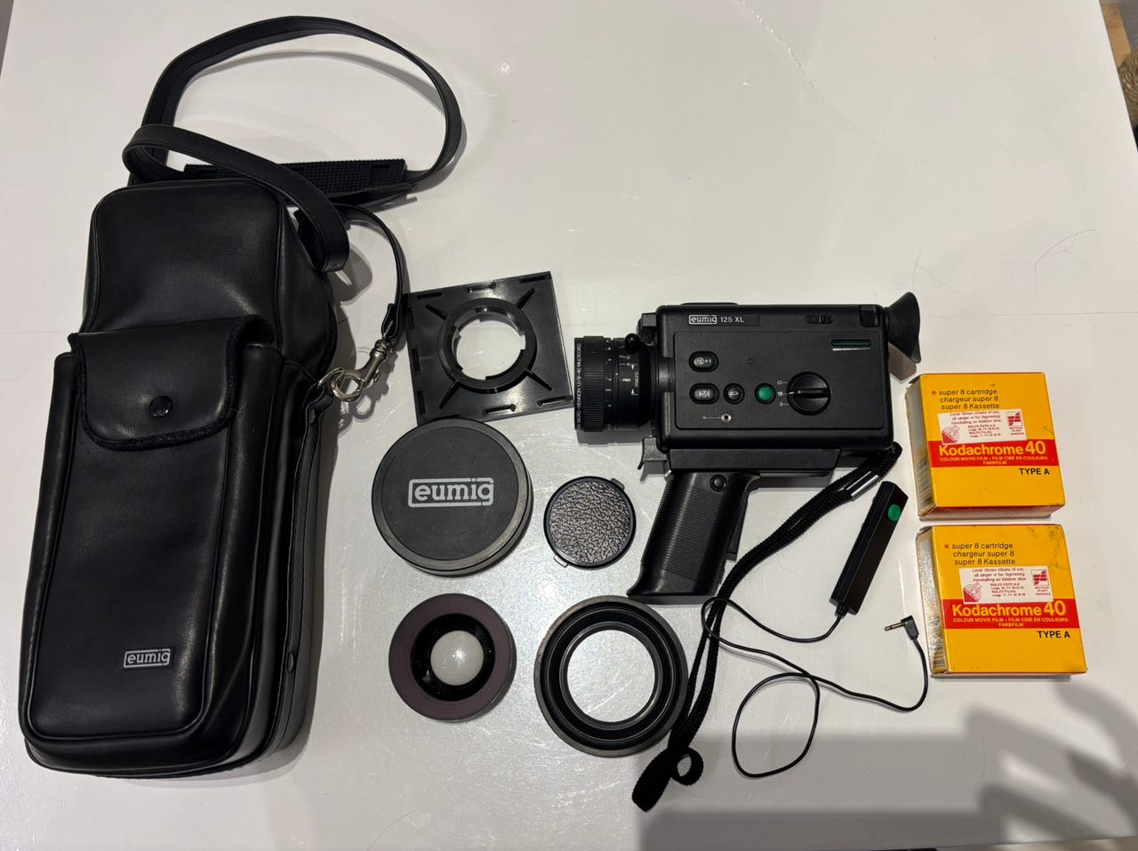 Vintage EUMIG 125 XL Super 8 filmkamera med tilbehør(ca.1980