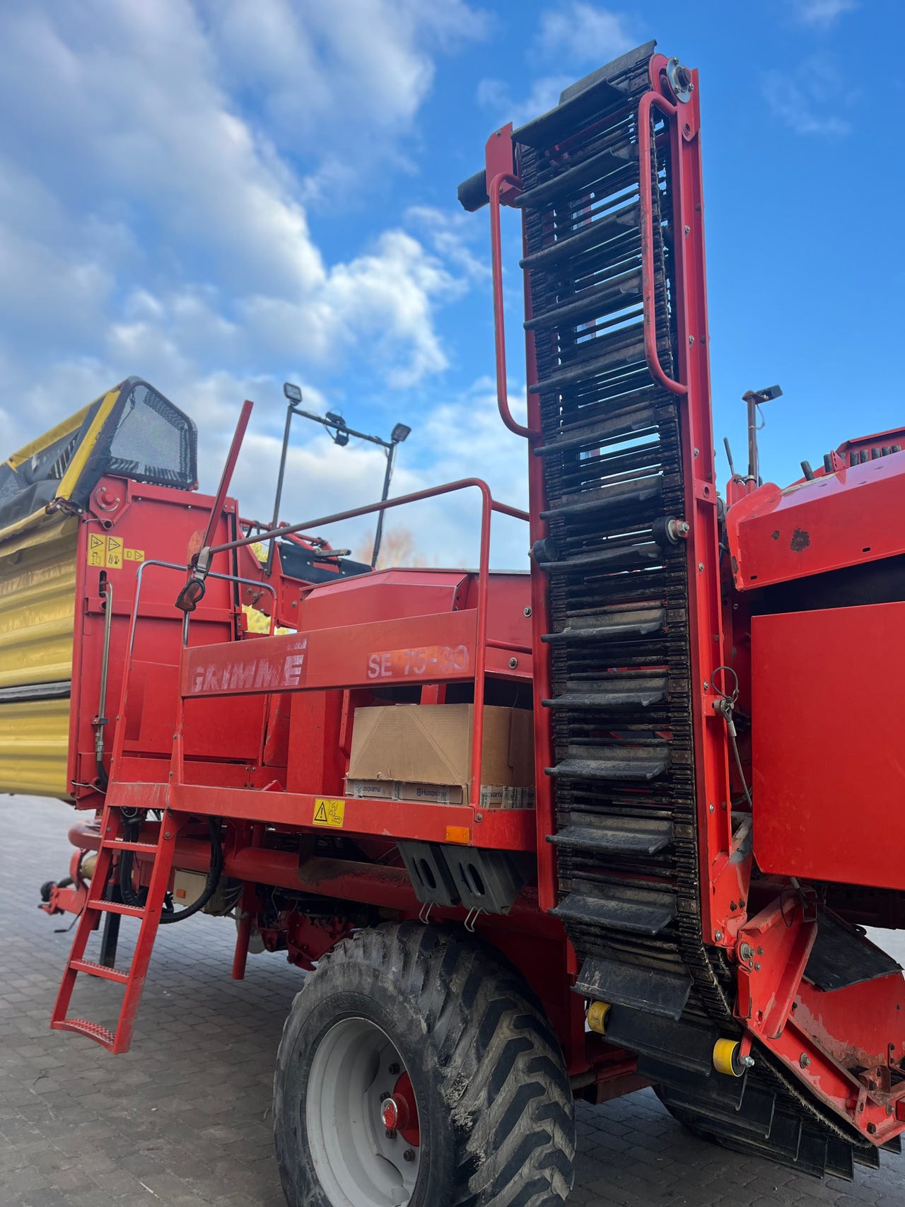 a4951fcc-2840-4667-a974-a4cfb2137427