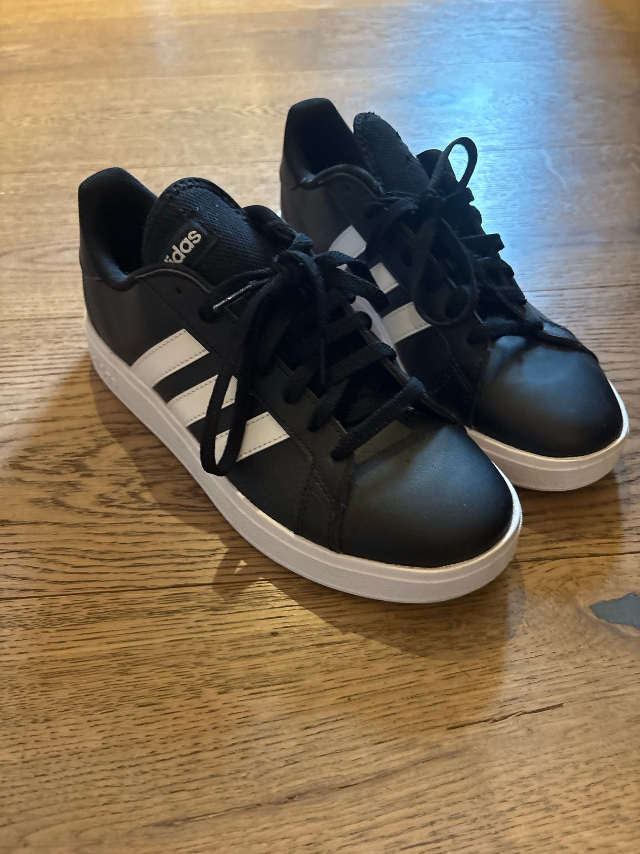 Adidas Sneakers Str 41 | FINN-torget