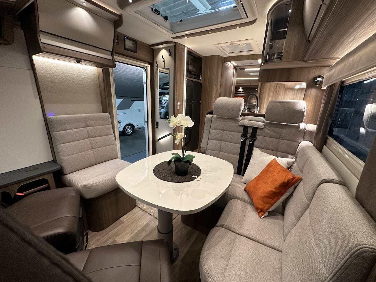 4f212f1e-a985-4bc7-bdce-761a1b96457f