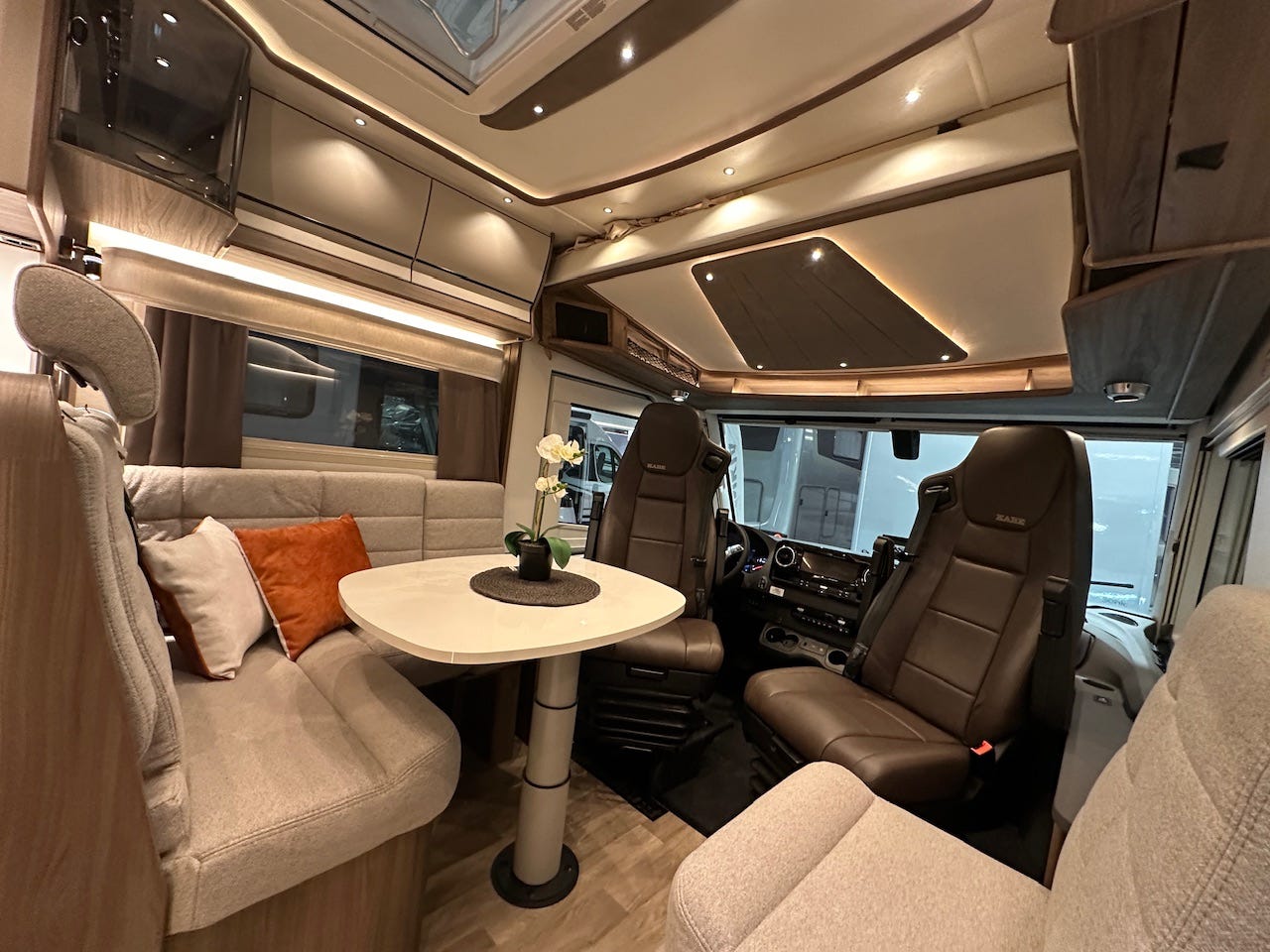 5a927105-d275-4445-9ada-a1b99e35b6eb