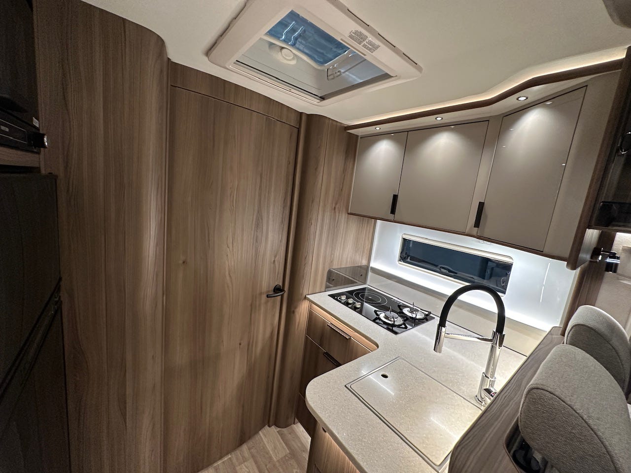 b19135bf-1bf6-492f-8c17-9bc11ce417c5