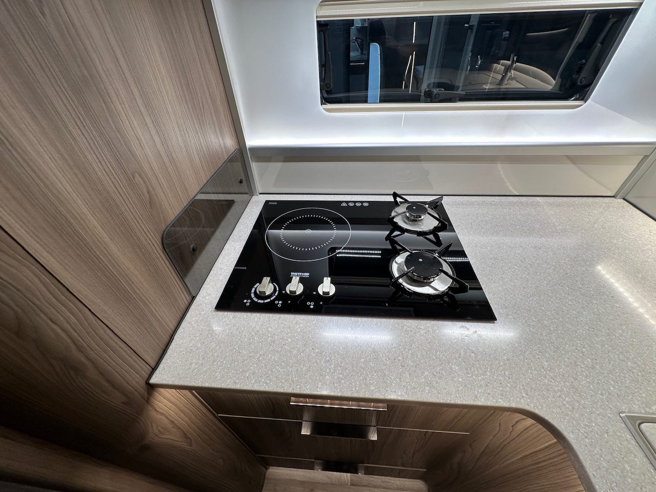 b6d28128-9599-4415-bb40-7f097dad5b9a