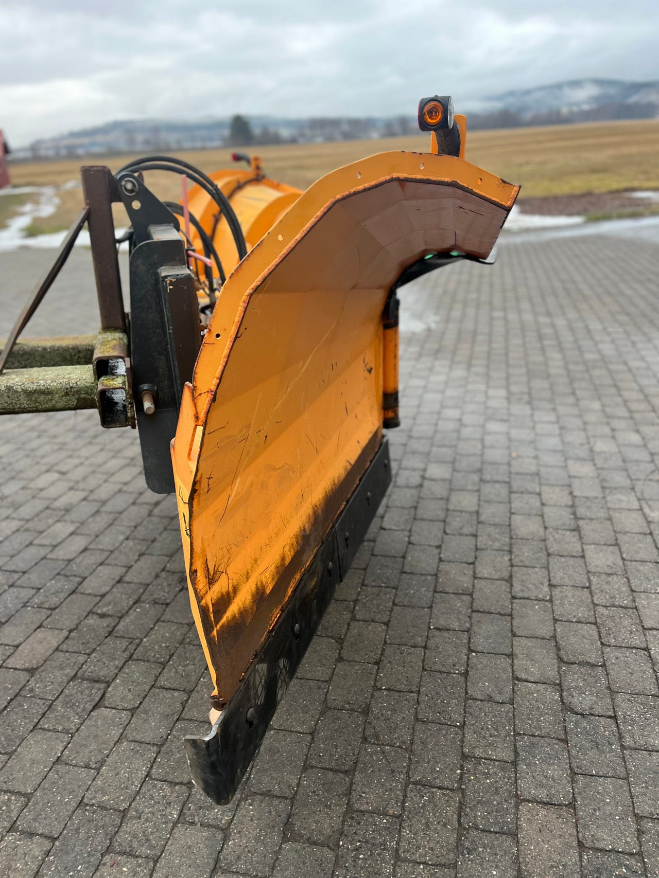 b57f13c4-3053-4766-85ca-bd78a6a3f775