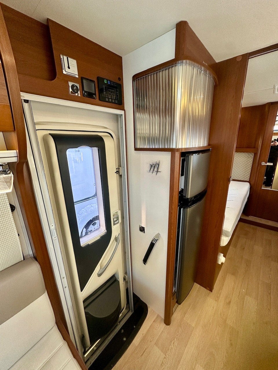 654ce3a7-8262-4ebd-86f1-44a631252d3a