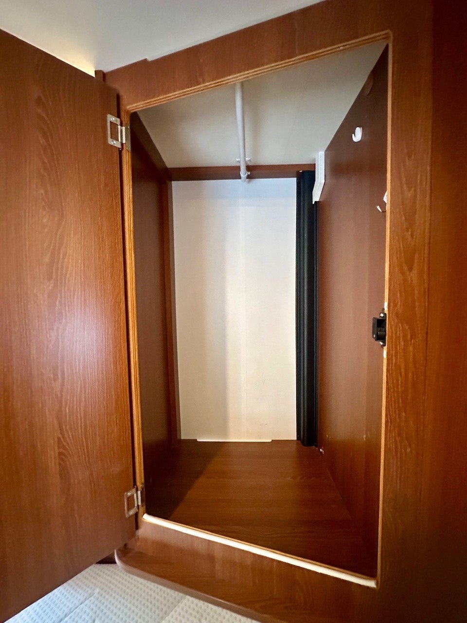 afdf881f-8958-48a3-93ab-88bd44ebf14d