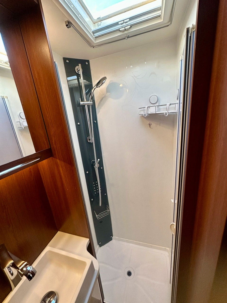 b806cd40-8295-4765-aa21-67ce67df6a61