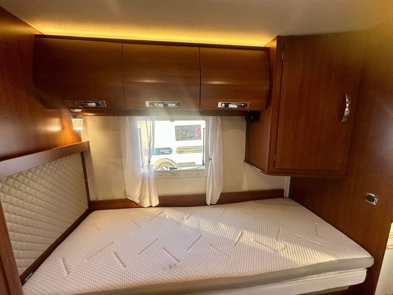 e364f49b-7dac-4726-89af-c62535ecad28