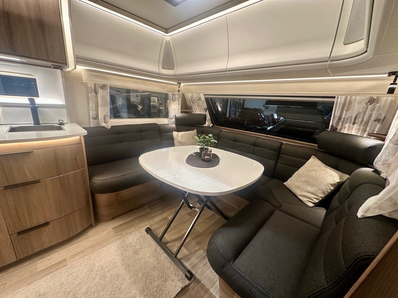 8efb8473-a476-4848-a676-3b1ea936ec76