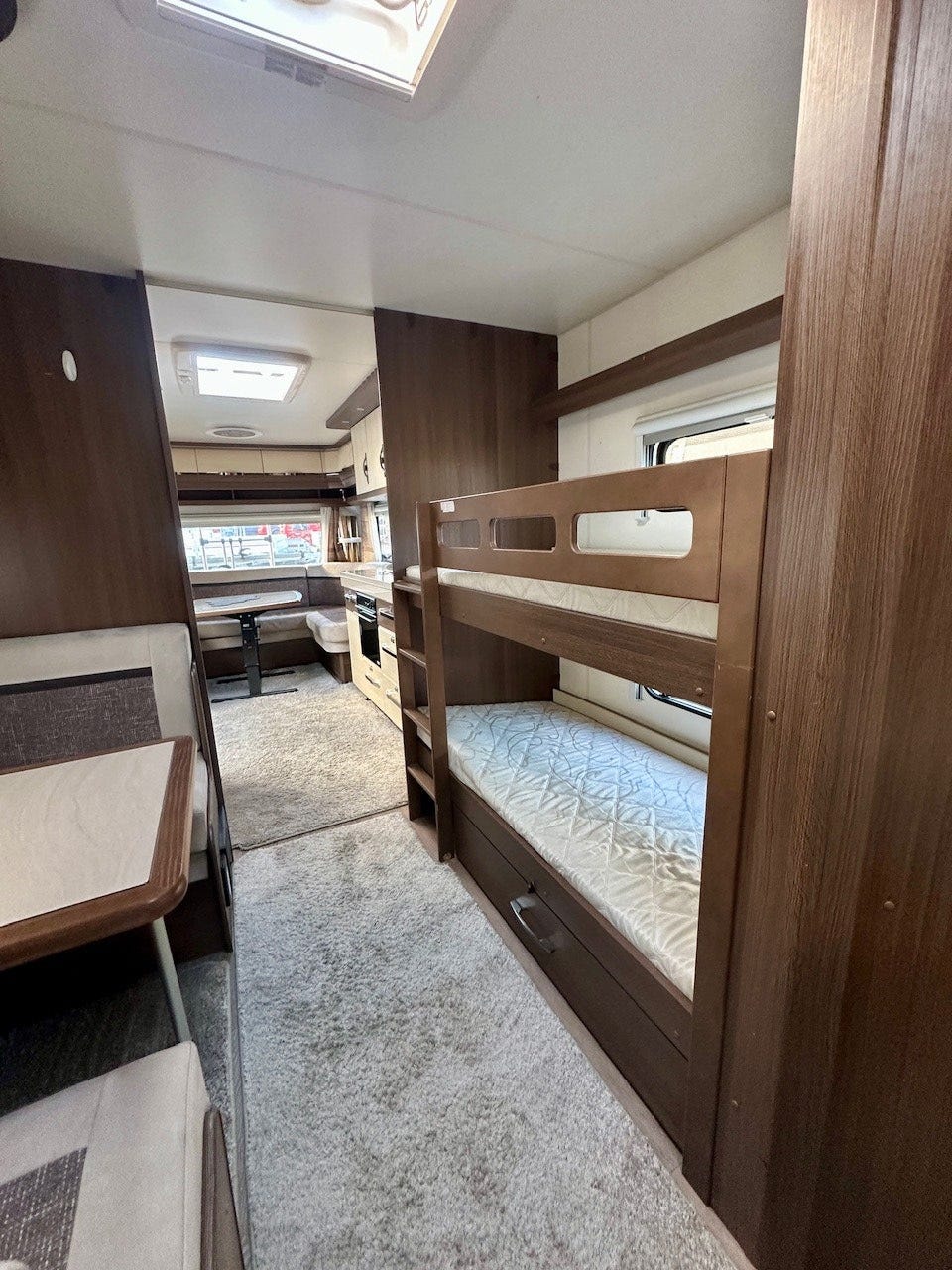 6d45afaa-a3dc-489b-8303-fedcbabdae95