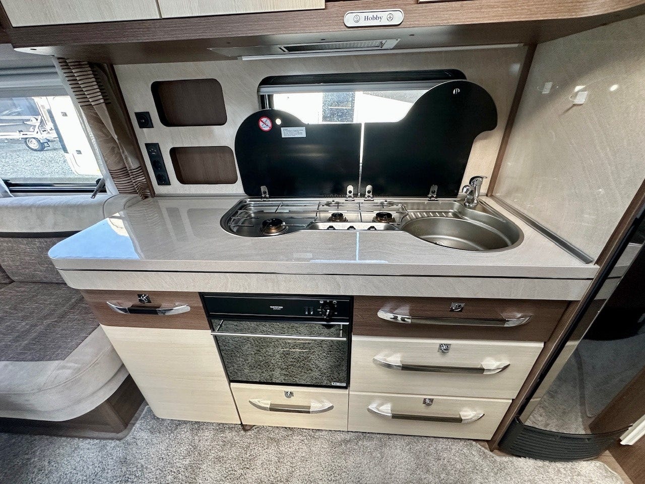 d9186819-5a7f-4d8f-9408-39bfd346b370