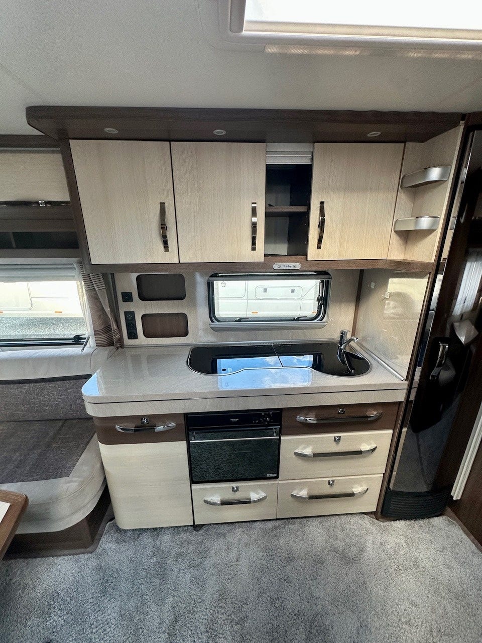 f46f395d-9147-4dd5-9e4d-fe68c87e7a76