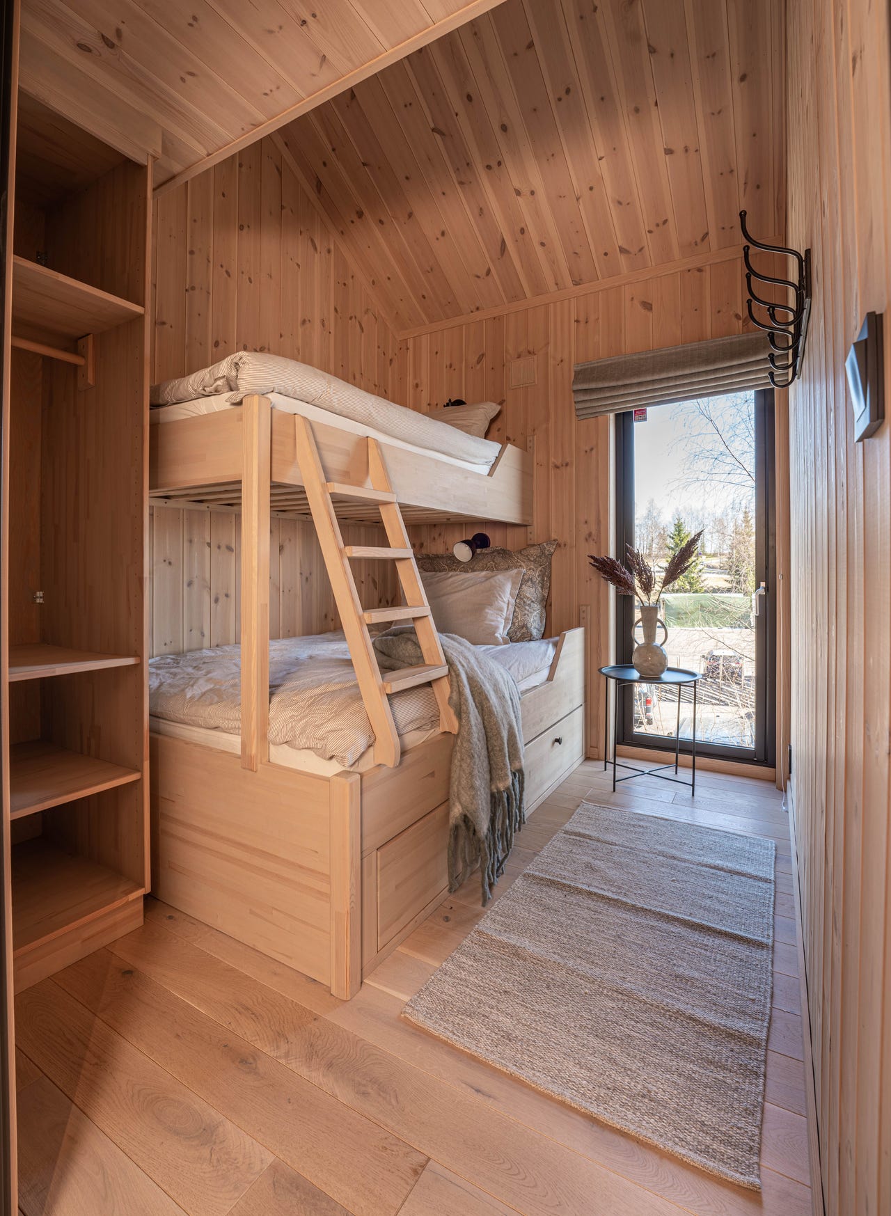 6 selveiertomter med den populære hyttemodellen PREG – leveres nøkkelferdig!