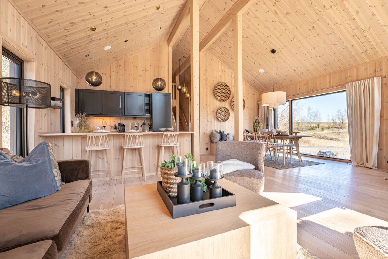 6 selveiertomter med den populære hyttemodellen PREG – leveres nøkkelferdig!