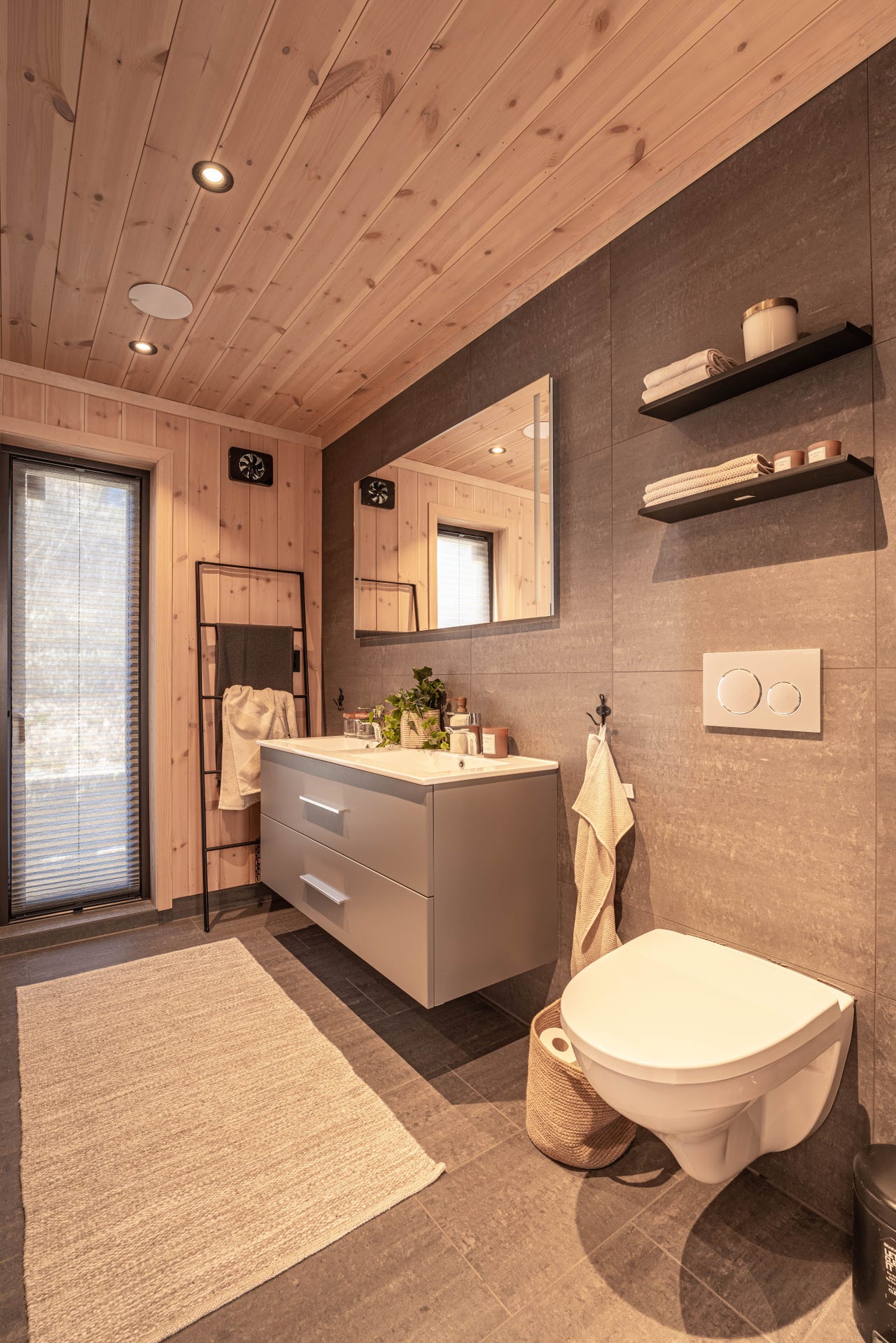 6 selveiertomter med den populære hyttemodellen PREG – leveres nøkkelferdig!