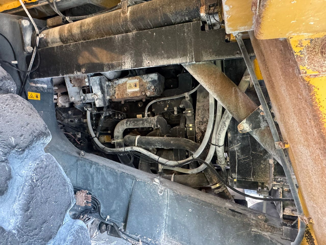 Komatsu HD605-7 – bilde 32 av 60