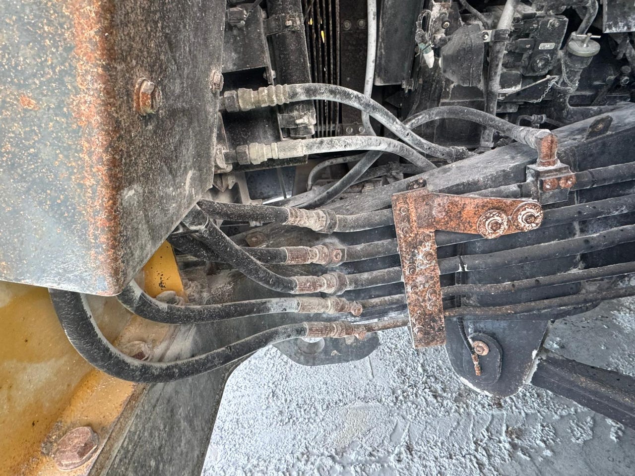 Komatsu HD605-7 – bilde 38 av 60