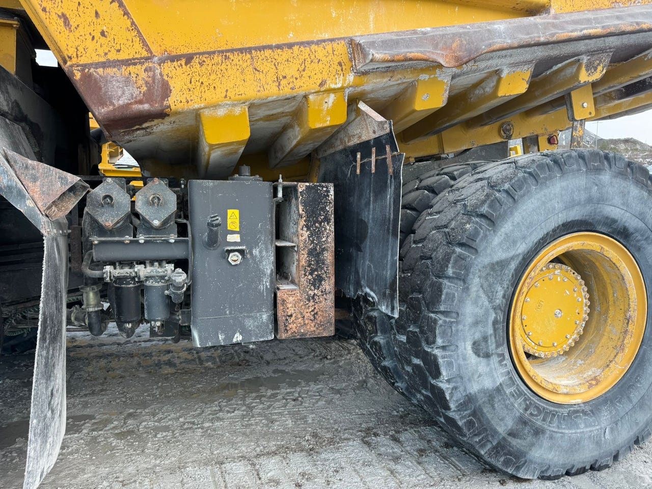 Komatsu HD605-7 – bilde 42 av 60