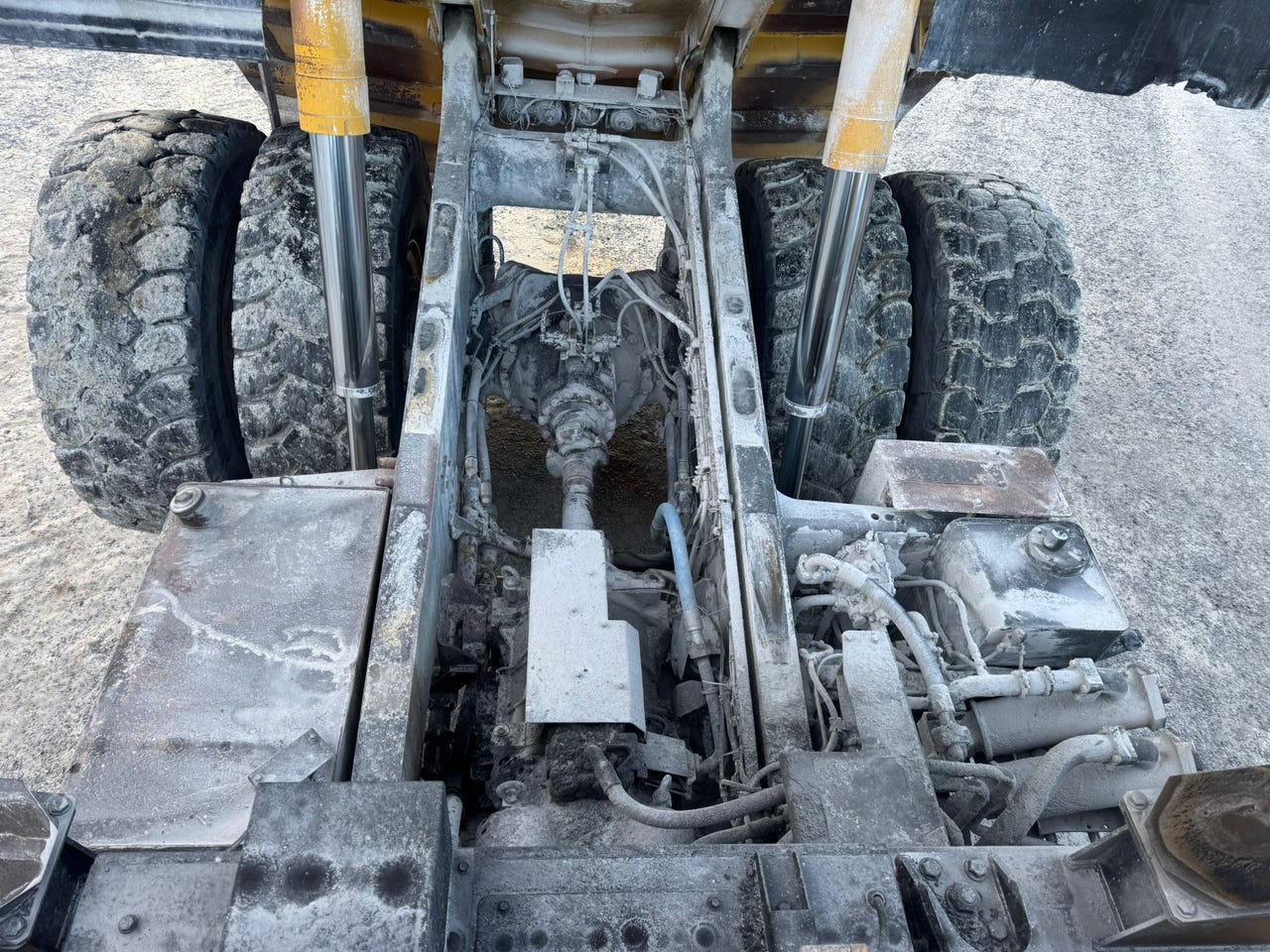 Komatsu HD605-7 – bilde 50 av 60