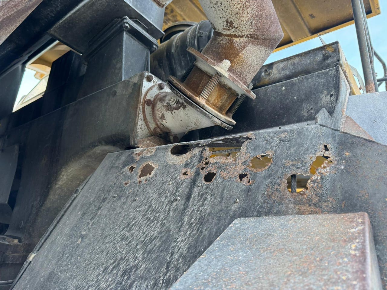 Komatsu HD605-7 – bilde 45 av 60