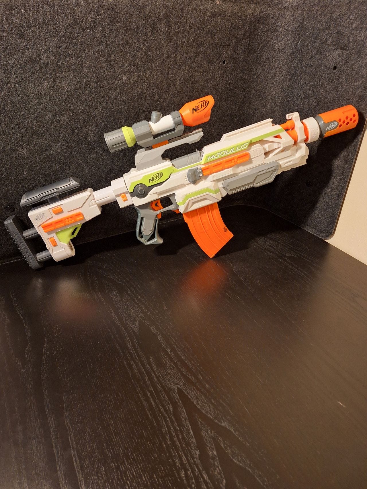 NERF Modulus ECS-10 Assault Rifle inkl 30 skumpiler | FINN-torget