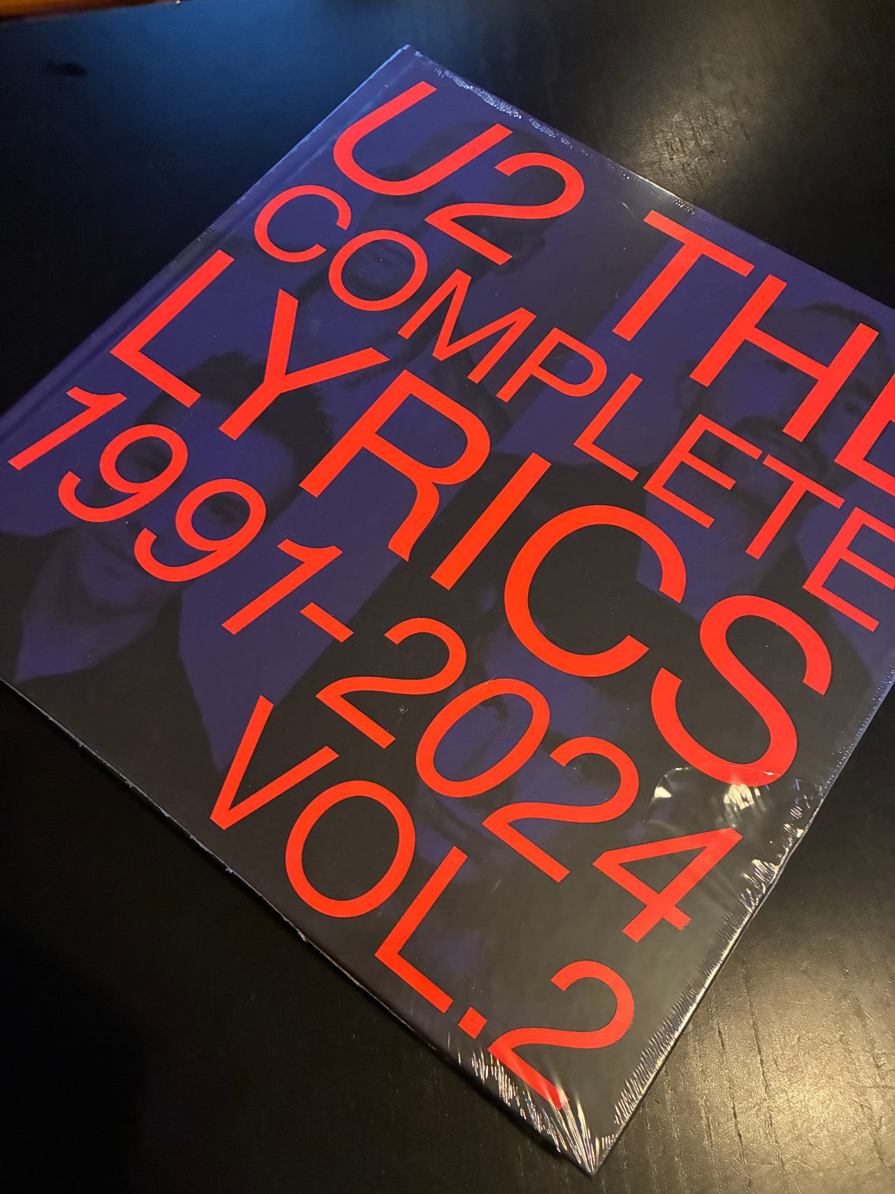 U2 Complete lyrics vol. 2: 1991-2024 | FINN-torget