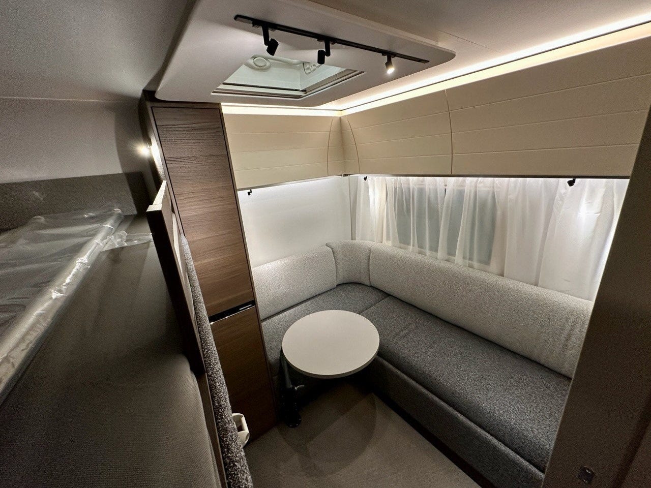 9a303538-f334-4220-85bf-37d012fc9701