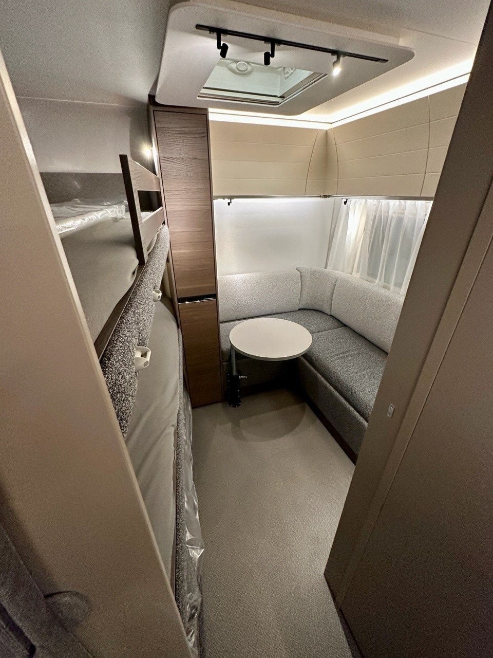 e002a420-c8e9-4fd1-aa55-53ed51be05d9