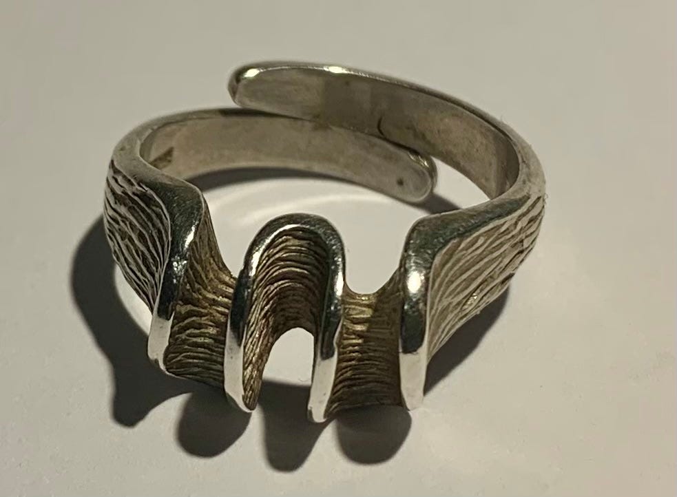 lekker-vintage-s-lv-design-ring-i-925-sterling-s-lv-med-mestermerke