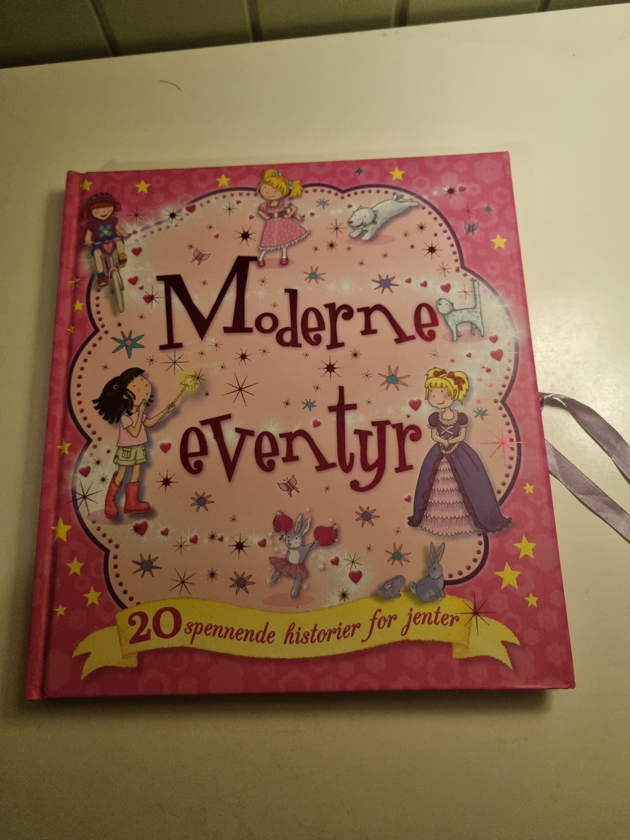 Moderne Eventyr. 20 spennende historier for jenter | FINN-torget