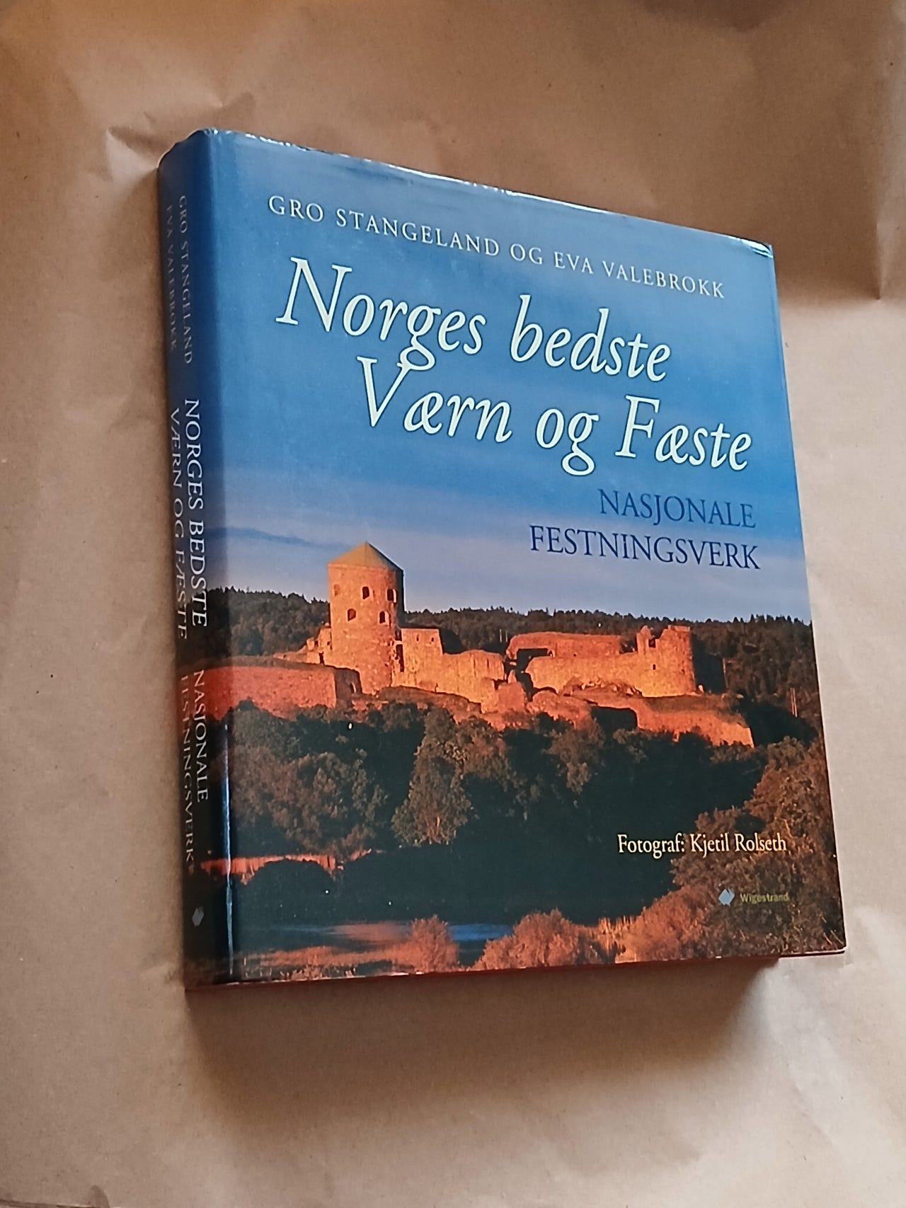 Norges bedste værn og fæste: nasjonale festningsverk | FINN-torget