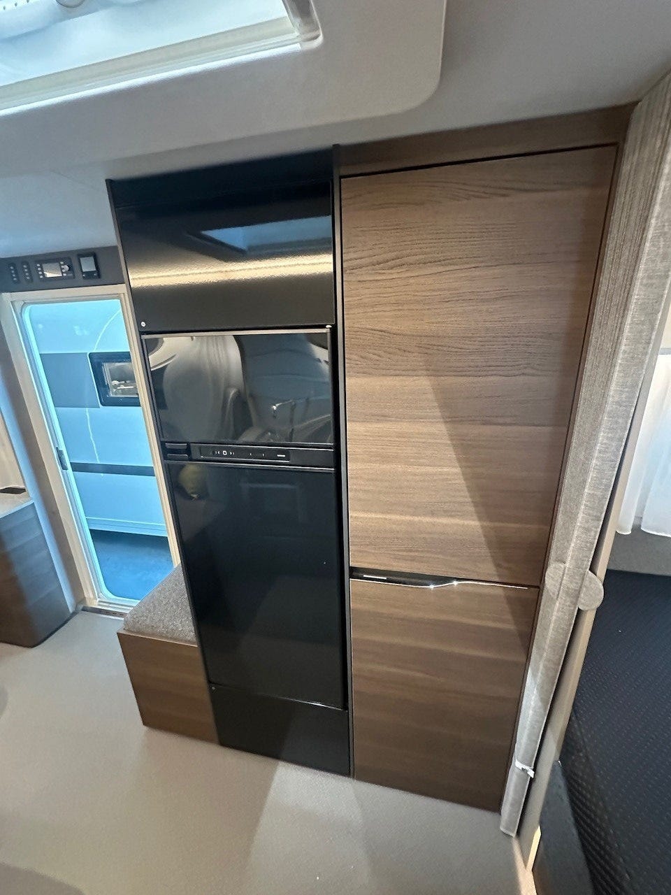 5e076a0b-4198-42c2-8017-08f950c09f40