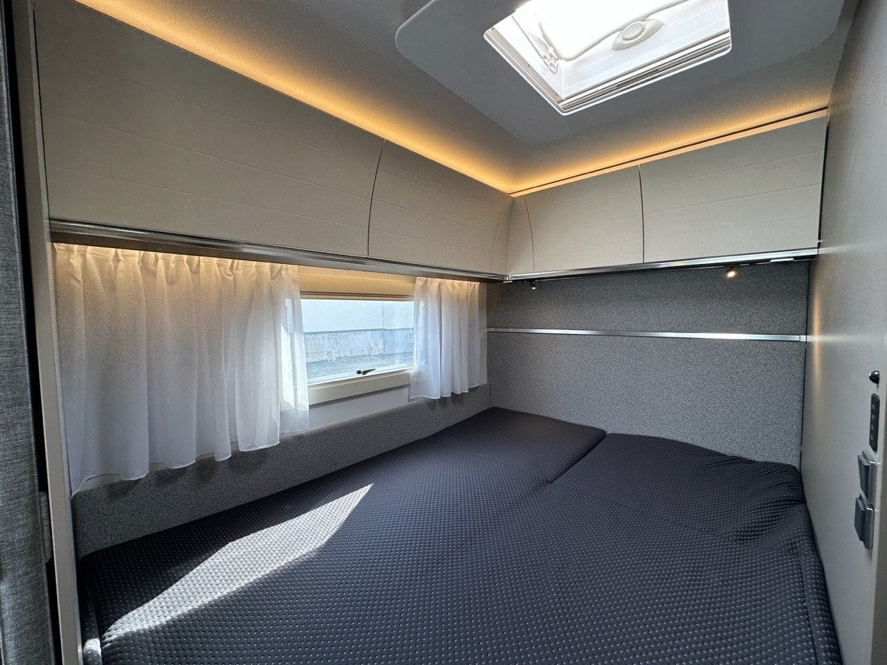 a1161357-bede-47f7-be26-be7e60aa5dcf