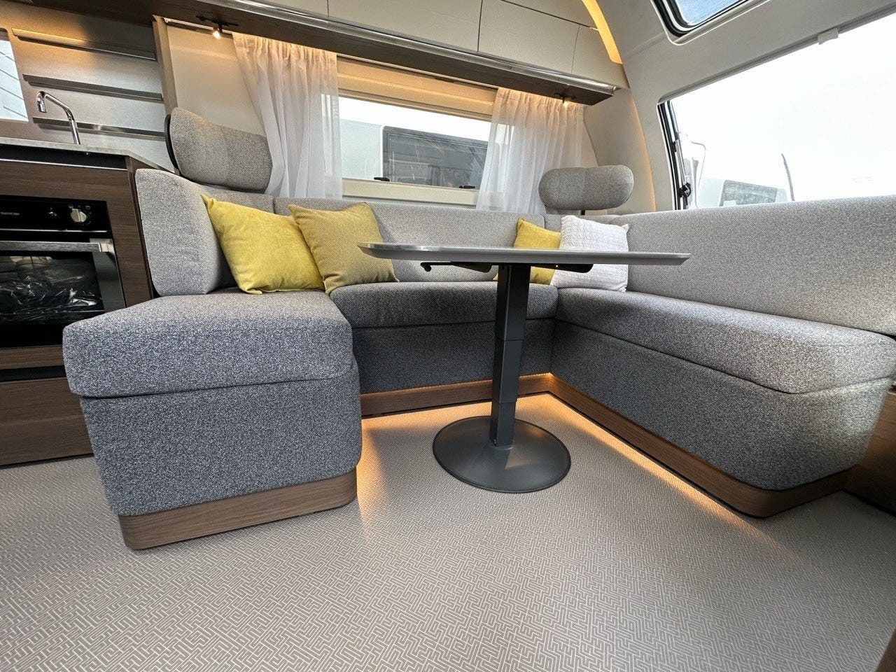 e10c1863-cf2b-432e-a715-97c1c7d91fae