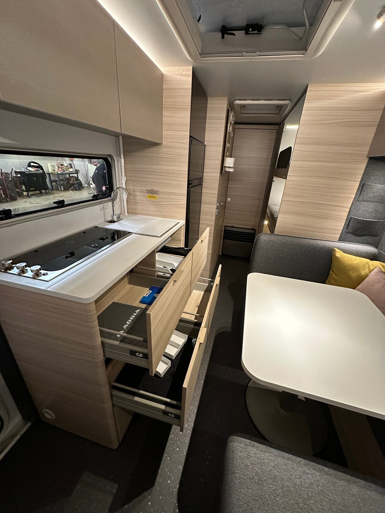 9cf7fe52-9516-4c59-882d-0653a4a96045