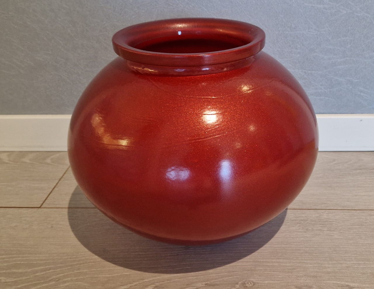 Solid rød vase | FINN-torget