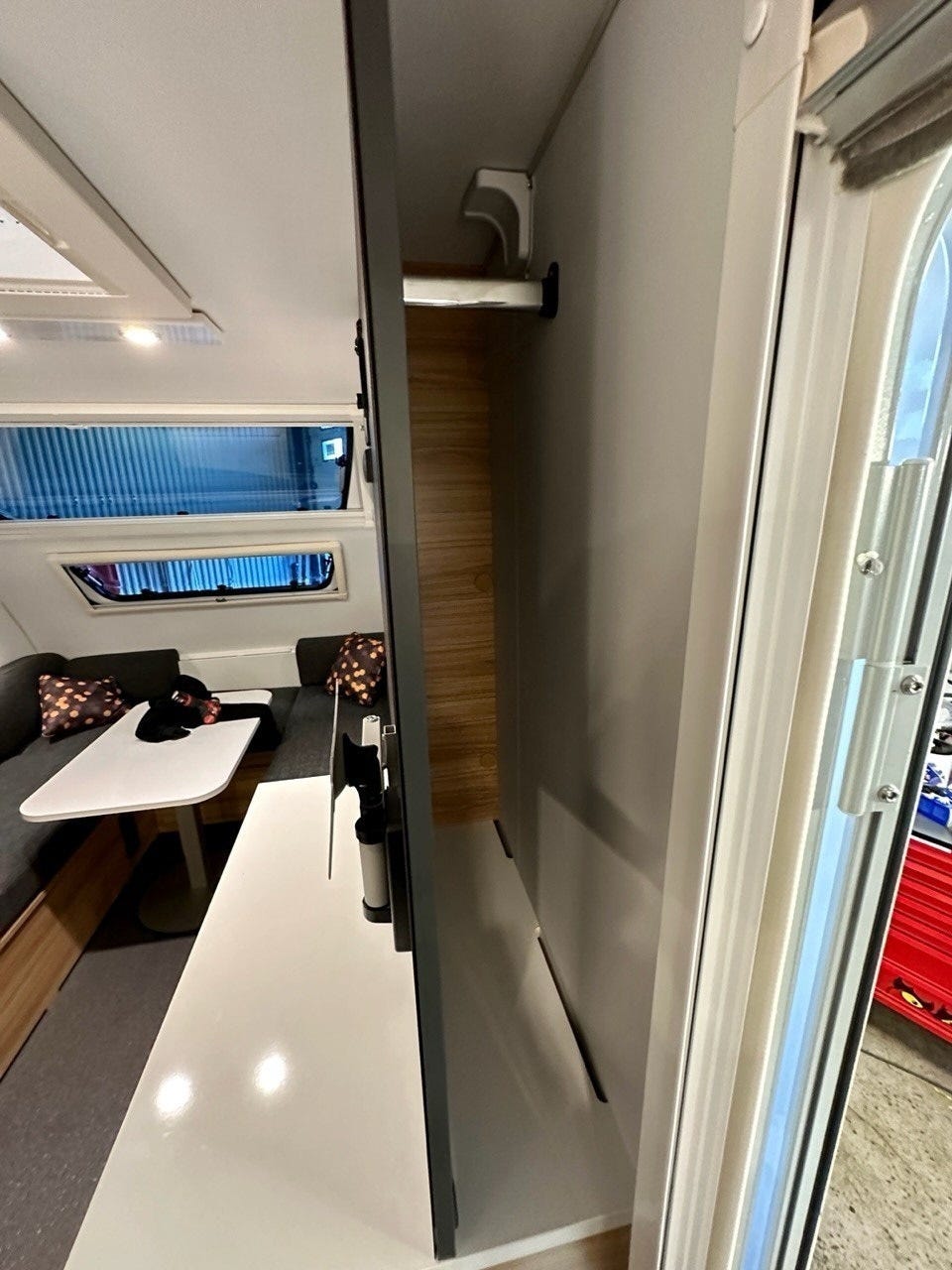 4d6cb347-bdb9-4d49-a147-3b14774281f2