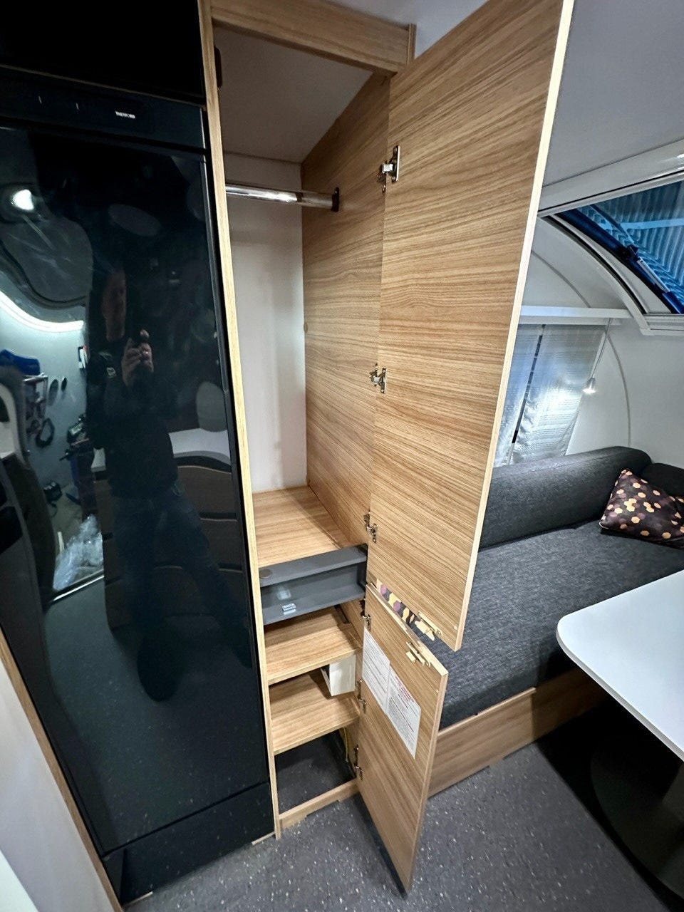 984273fc-10b0-49fa-97b8-75d55ced2f6e