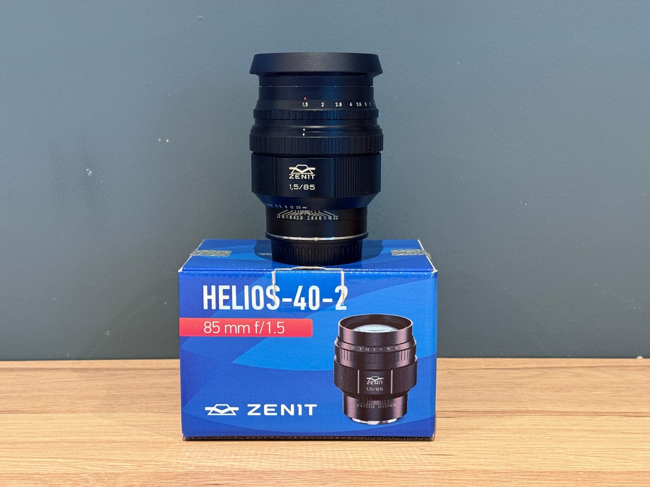 Zenit Helios 40-2 85mm f/1.5 - Kongen av bokeh! | FINN-torget