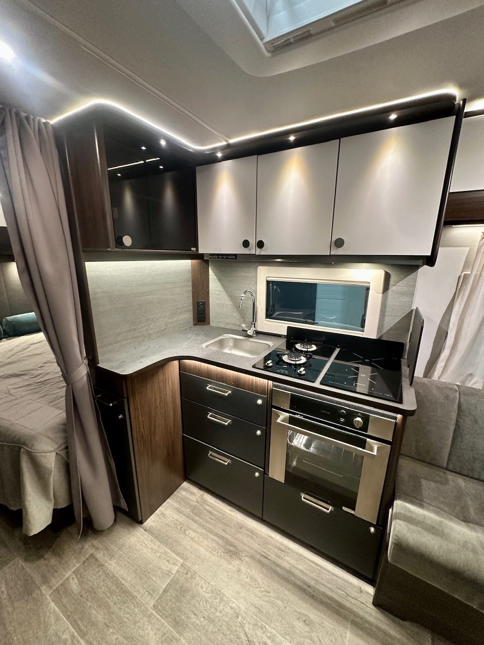 0b6c166e-cac5-470a-b348-508b9f9c6ddc