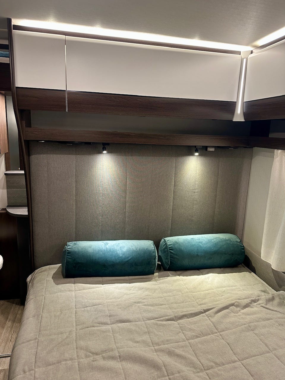 45adb091-f308-48dd-8447-917b66499cad